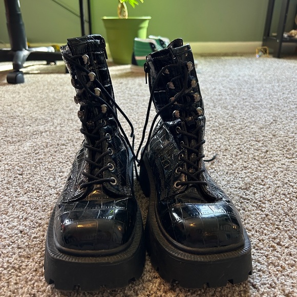 Platform boots - Picture 3 of 3